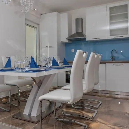 Majestic And Refined Balcony Sea View Lejlighed