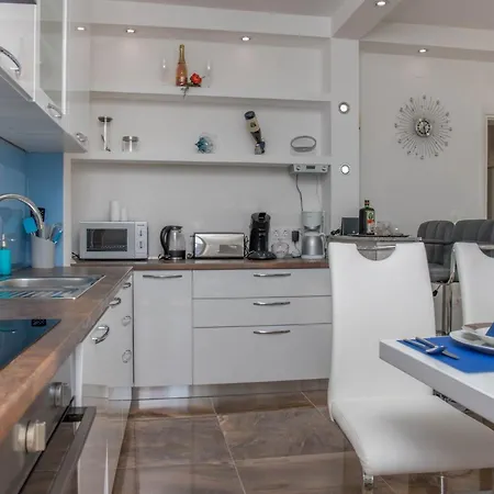 Majestic And Refined Balcony Sea View * Crikvenica